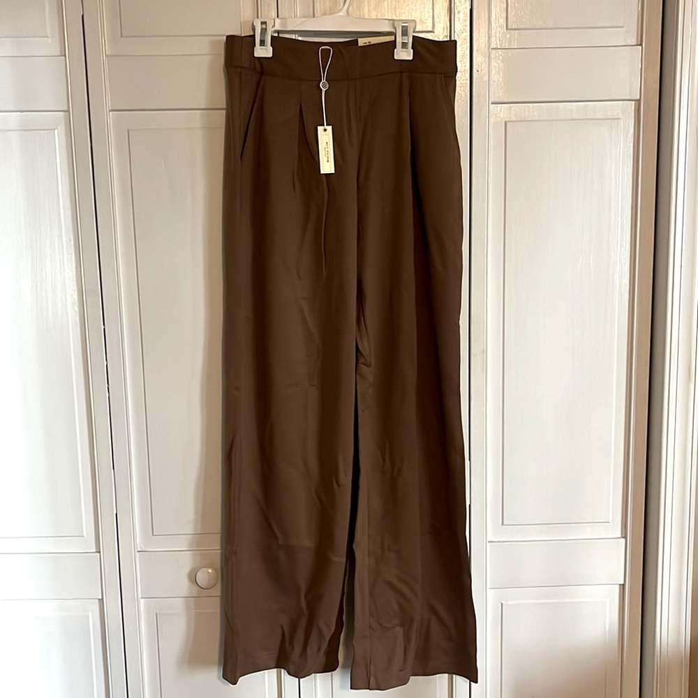 Wide leg trousers